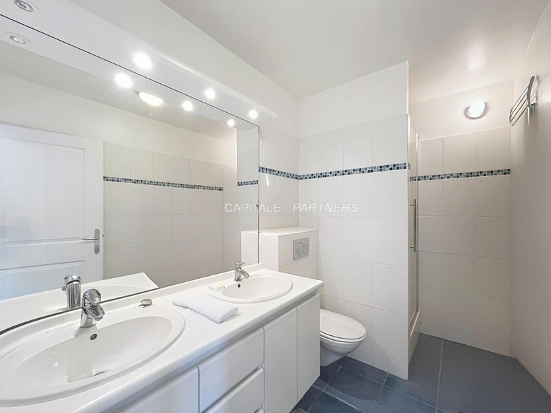furnished  3 bedrooms Apartment ISSY-LES-MOULINEAUX - 94 m²;