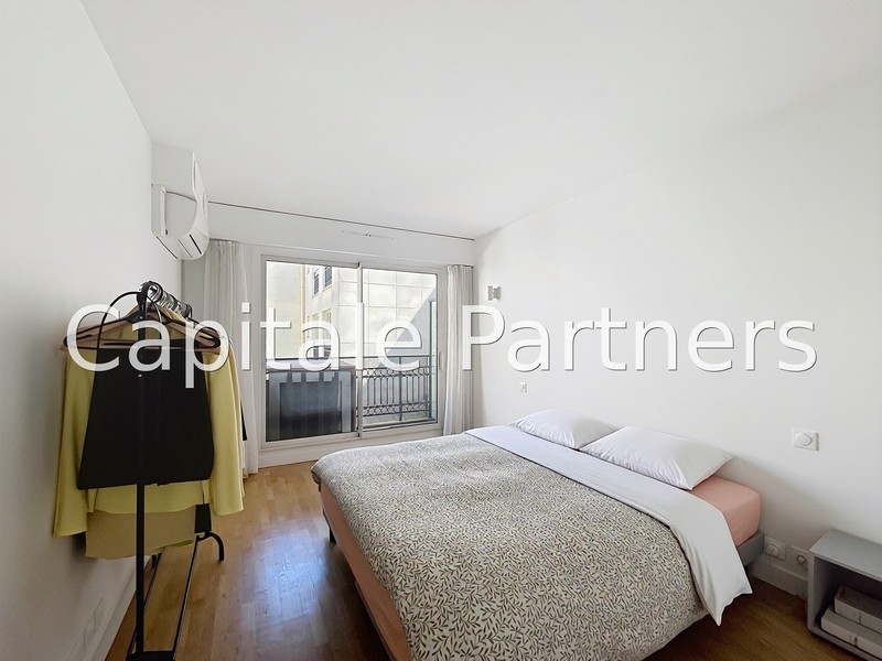 furnished  3 bedrooms Apartment PARIS 16 - 138 m²;