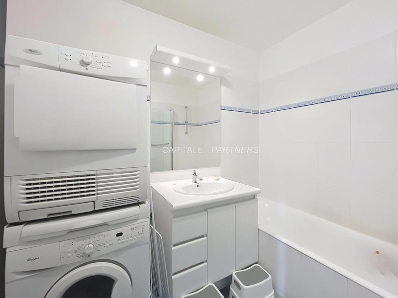 furnished  3 bedrooms Apartment ISSY-LES-MOULINEAUX - 94 m²;