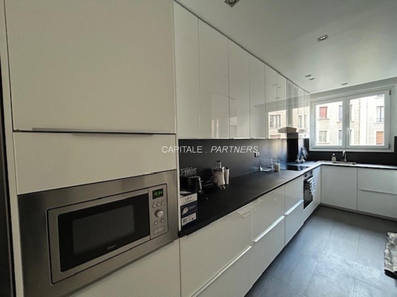 furnished  3 bedrooms Apartment PARIS 16 - 157 m²;