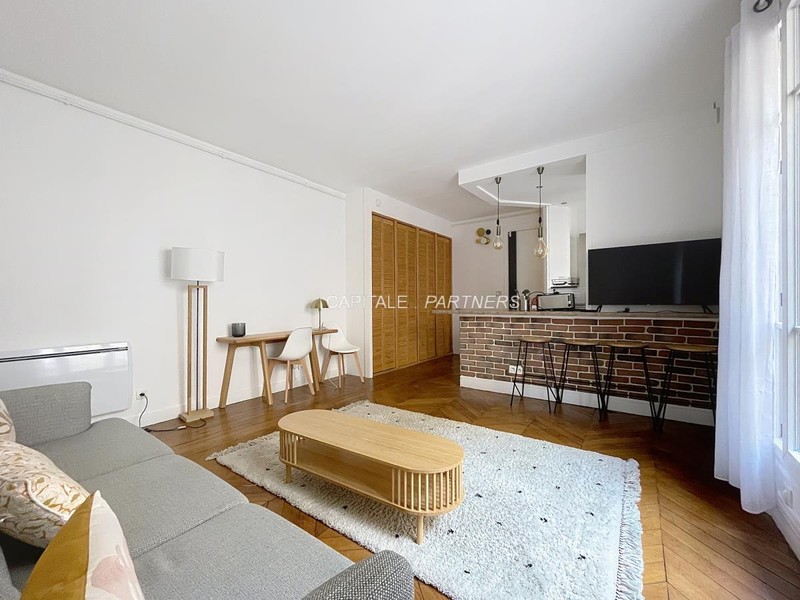 furnished  2 bedrooms Apartment PARIS 15 - 61 m²;