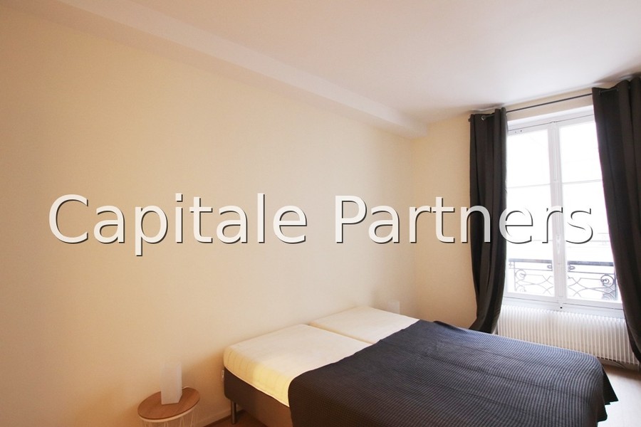 furnished  2 bedrooms Apartment PARIS 8 - 90 m²;