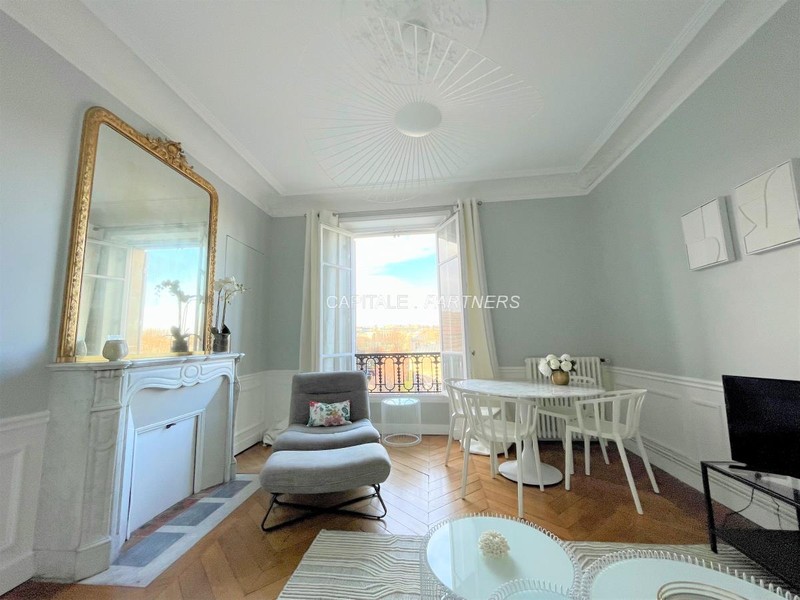 furnished  2 bedrooms Apartment PARIS 7 - 64 m²;