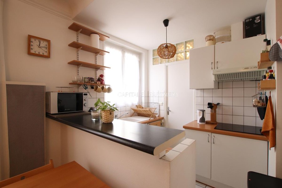 furnished  1 bedroom Apartment PARIS 11 - 36 m²;