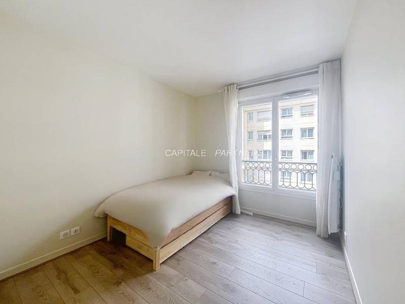 furnished  3 bedrooms Apartment MONTROUGE - 97 m²;