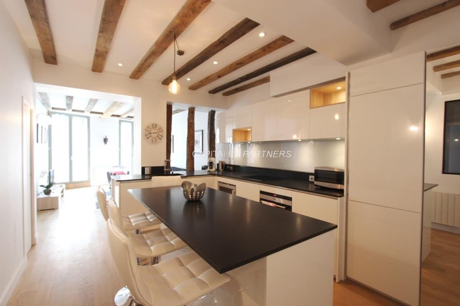 furnished  2 bedrooms Apartment PARIS 1 - 63 m²;