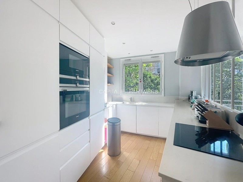 furnished  2 bedrooms Apartment PARIS 16 - 77 m²;