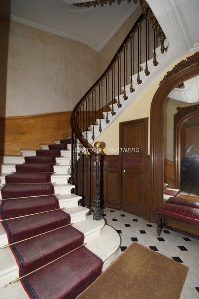 furnished  1 bedroom Apartment PARIS 8 - 56 m²;