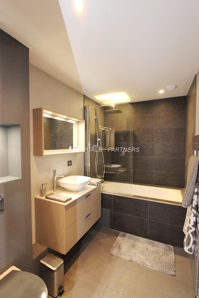 furnished  2 bedrooms Apartment PARIS 1 - 63 m²;