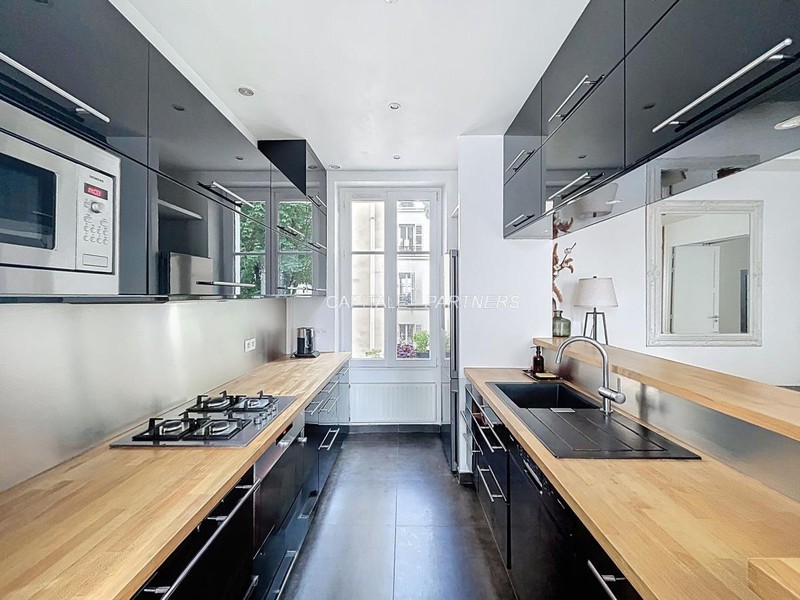 furnished  2 bedrooms Apartment PARIS 9 - 90 m²;