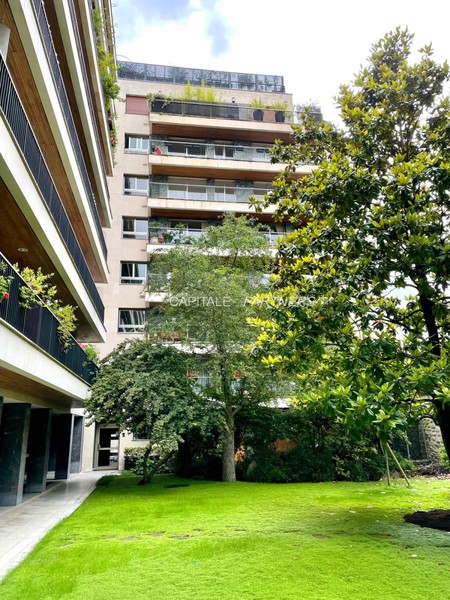  2 bedrooms Apartment PARIS 16 - 114 m²;