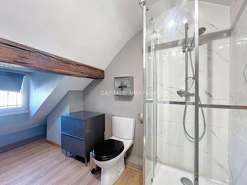 furnished  3 bedrooms Apartment PARIS 2 - 133 m²;