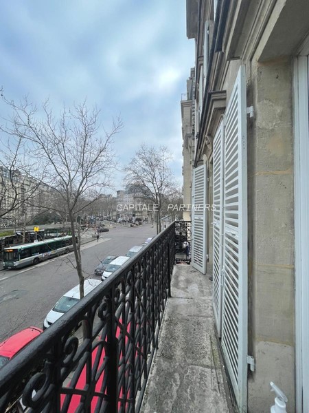 furnished  2 bedrooms Apartment PARIS 17 - 88 m²;