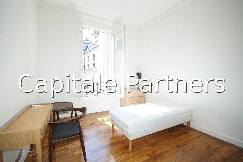 furnished  2 bedrooms Apartment PARIS 8 - 114 m²;