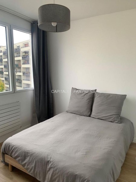 furnished  1 bedroom Apartment PARIS 16 - 42 m²;