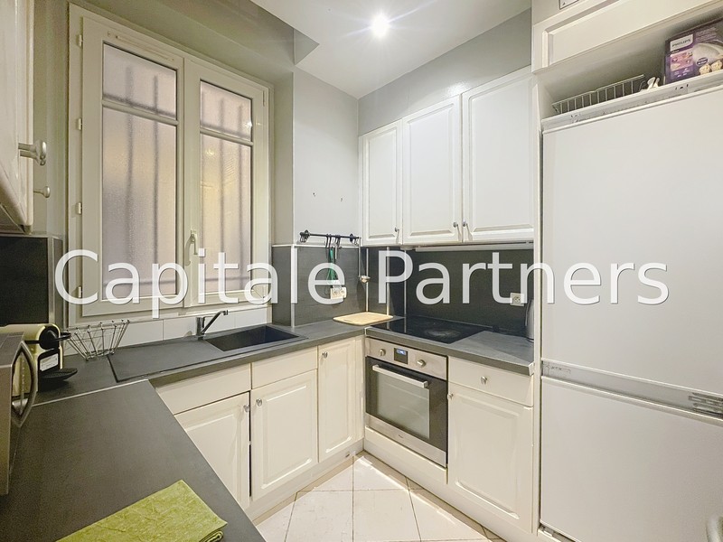 furnished  2 bedrooms Apartment PARIS 16 - 71 m²;