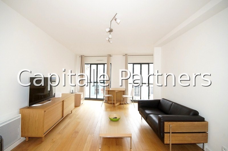 Studio  PARIS 11 - 42 m²;