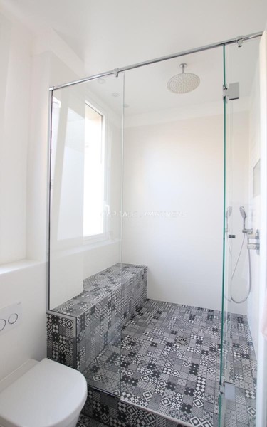 furnished  3 bedrooms Apartment PARIS 16 - 116 m²;