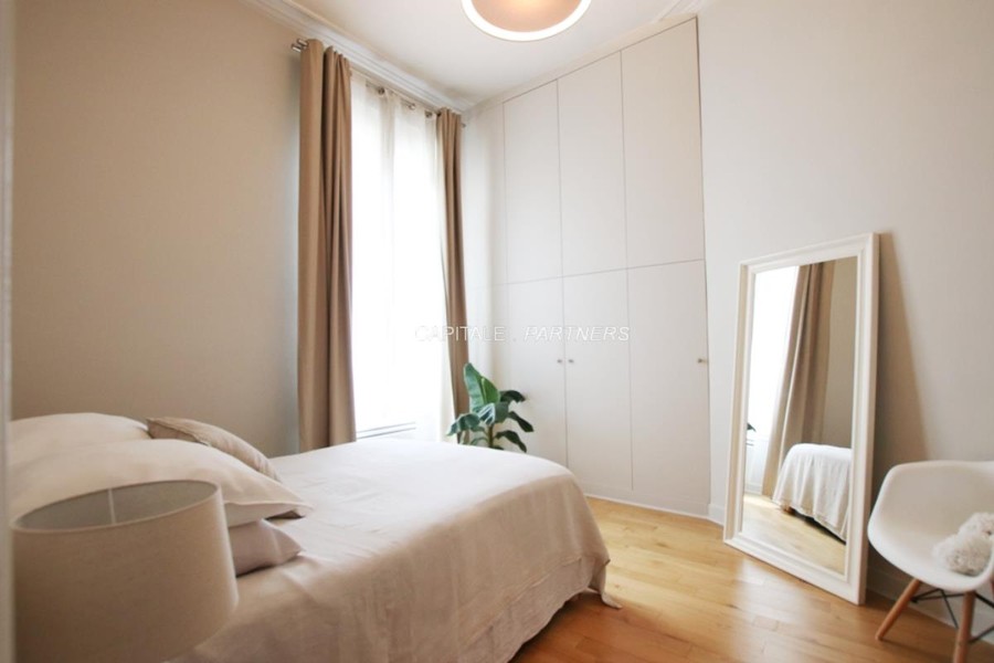 furnished  1 bedroom Apartment PARIS 9 - 37 m²;