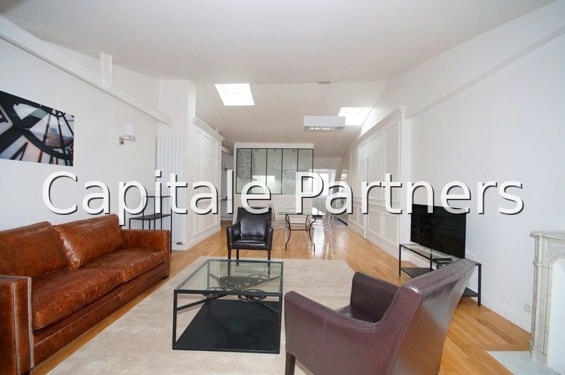 furnished  2 bedrooms Apartment PARIS 8 - 100 m²;