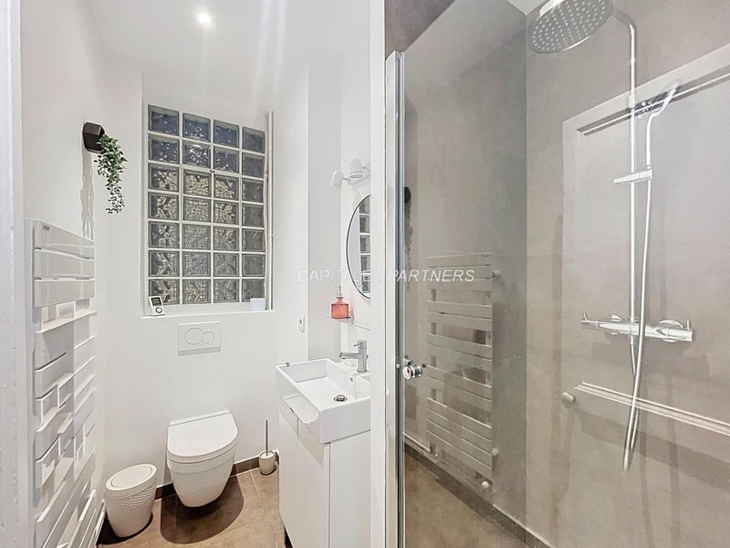 furnished  2 bedrooms Apartment PARIS 9 - 90 m²;