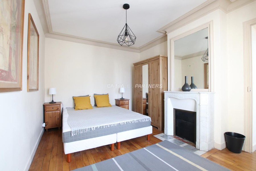 furnished  1 bedroom Apartment PARIS 16 - 31 m²;