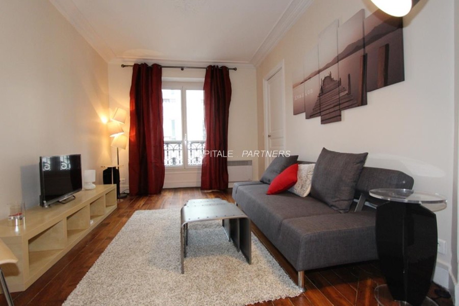 furnished  1 bedroom Apartment PARIS 18 - 41 m²;