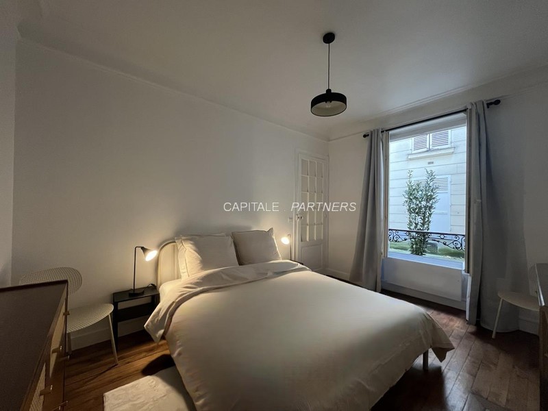 furnished  1 bedroom Apartment PARIS 5 - 35 m²;