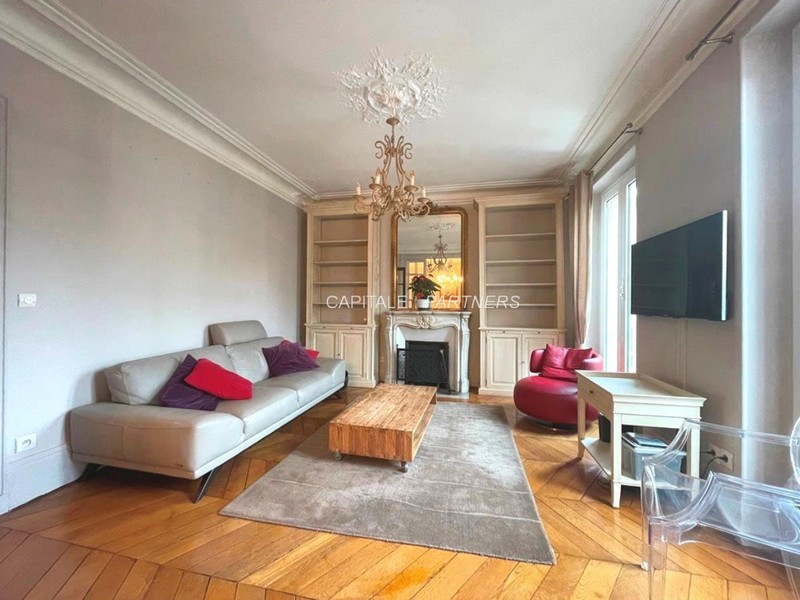furnished  2 bedrooms Apartment PARIS 17 - 88 m²;