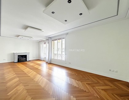  3 bedrooms Apartment PARIS 16