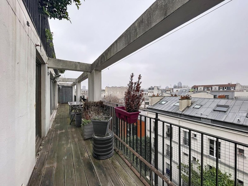 furnished  3 bedrooms Apartment PARIS 18 - 120 m²;