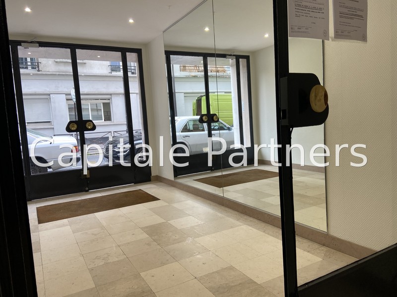 furnished  1 bedroom Apartment PARIS 16 - 41 m²;