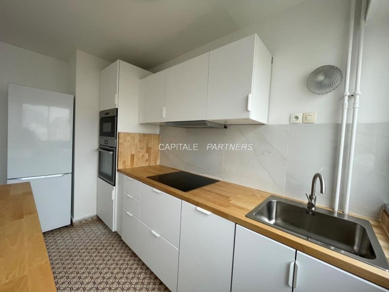 furnished  1 bedroom Apartment PARIS 15 - 42 m²;