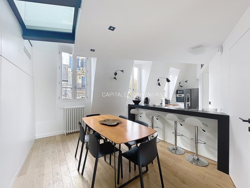 furnished  2 bedrooms Apartment PARIS 8 - 120 m²;