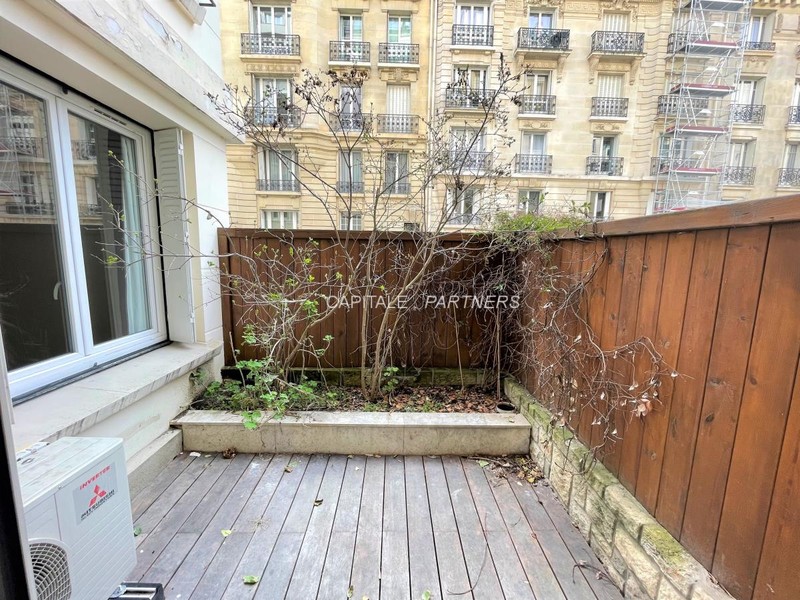  1 bedroom Apartment PARIS 16 - 54 m²;