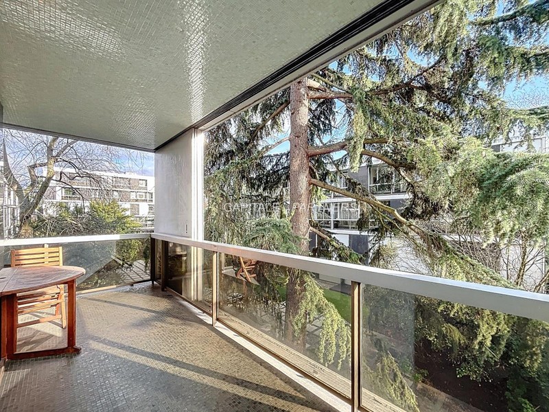 furnished  3 bedrooms Apartment BOULOGNE - 117 m²;