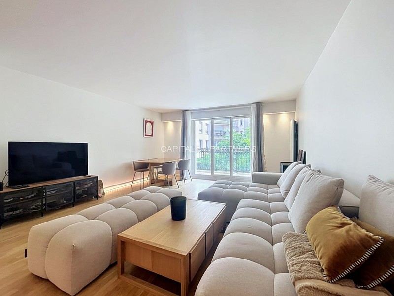 furnished  3 bedrooms Apartment MONTROUGE - 97 m²;