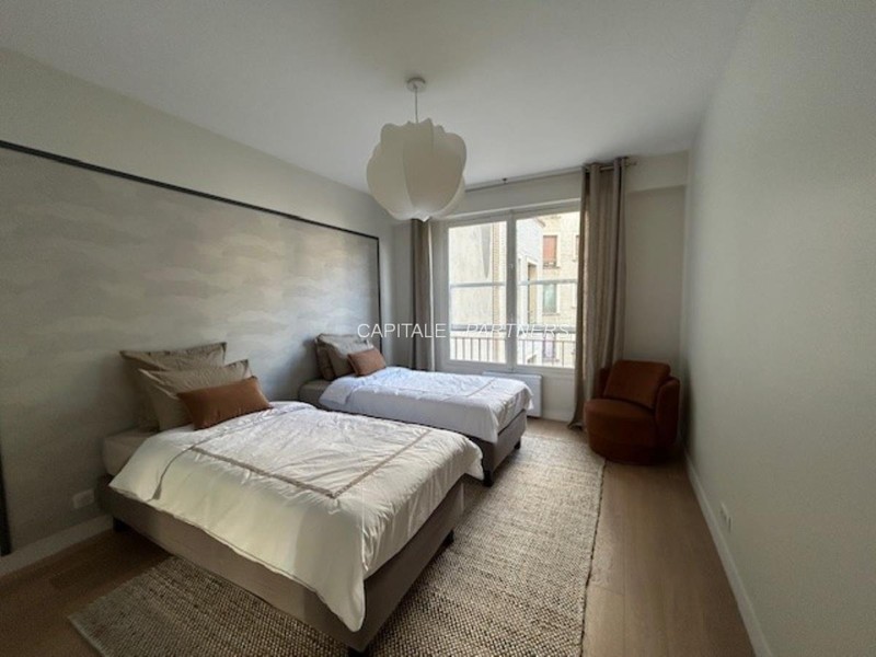 furnished  3 bedrooms Apartment PARIS 16 - 157 m²;