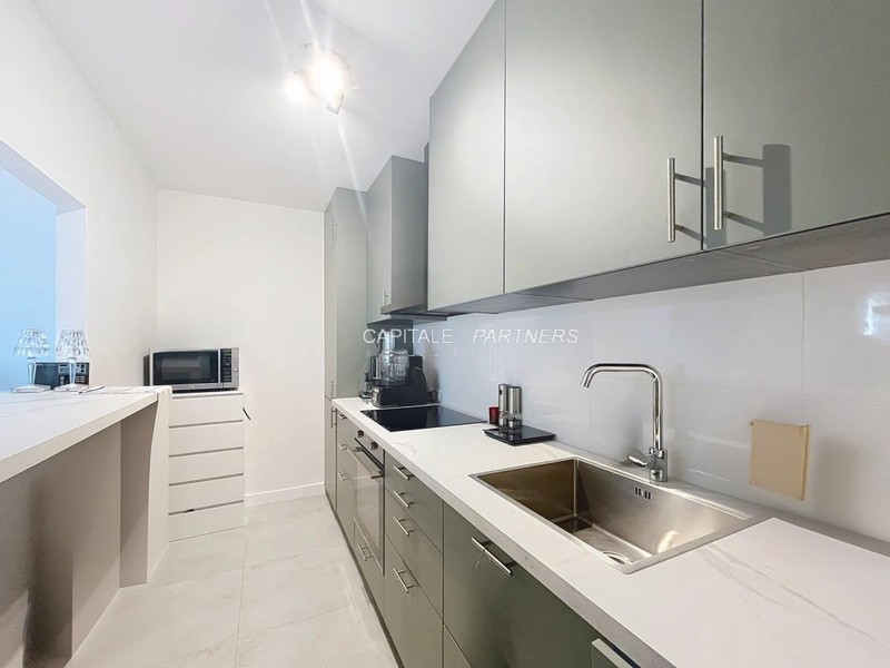 furnished  1 bedroom Apartment PARIS 4 - 58 m²;