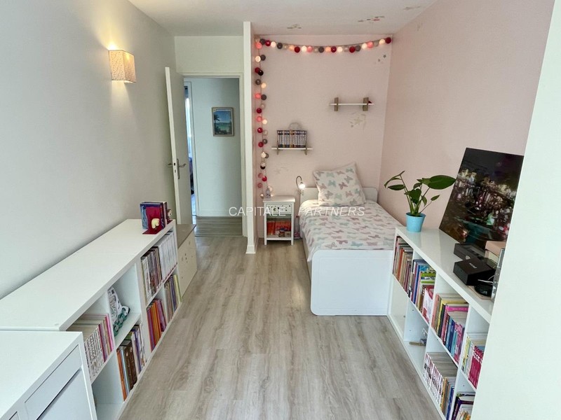 furnished  3 bedrooms Apartment ISSY-LES-MOULINEAUX - 98 m²;