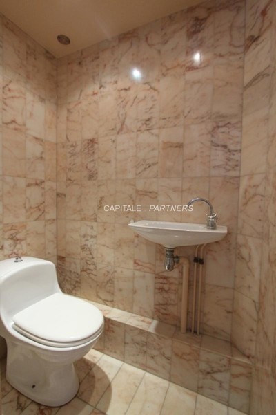 furnished  2 bedrooms Apartment PARIS 16 - 69 m²;