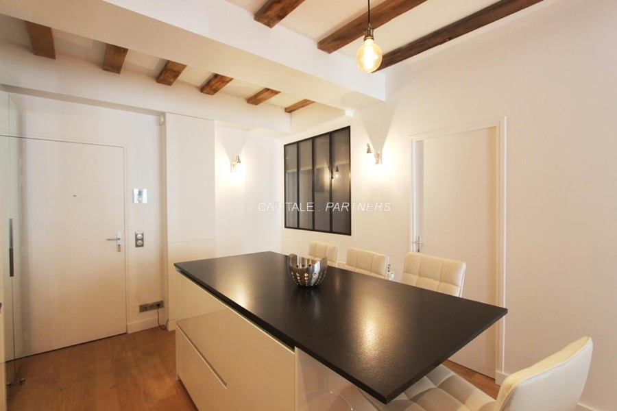 furnished  2 bedrooms Apartment PARIS 1 - 63 m²;