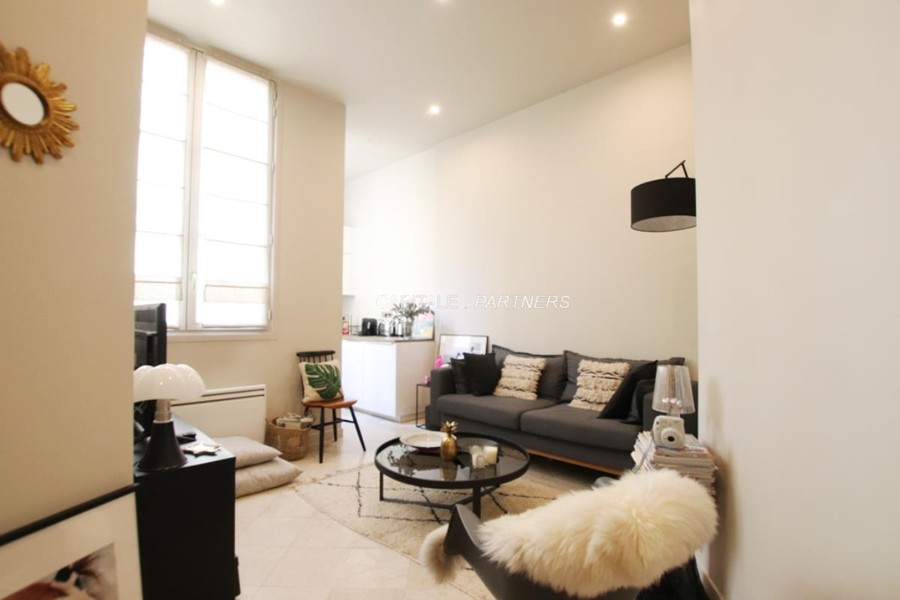 furnished  1 bedroom Apartment PARIS 9 - 37 m²;