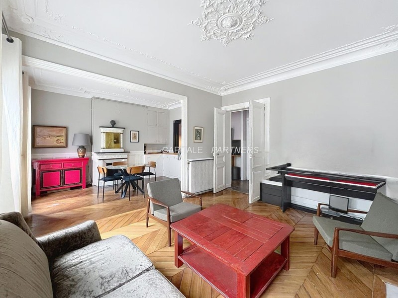 furnished  2 bedrooms Apartment PARIS 10 - 75 m²;