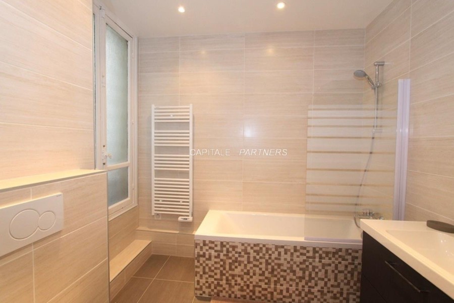 furnished  1 bedroom Apartment PARIS 9 - 40 m²;
