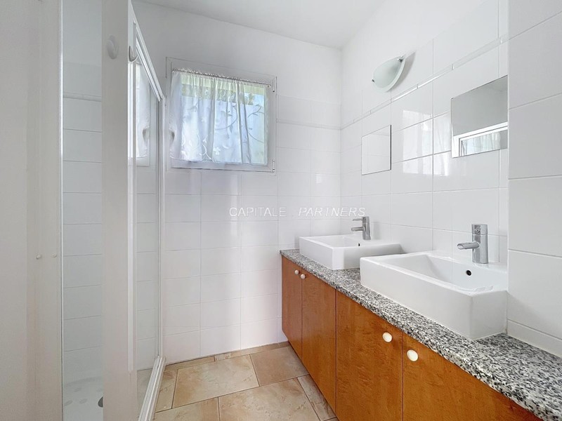  4 bedrooms House RUEIL-MALMAISON - 145 m²;