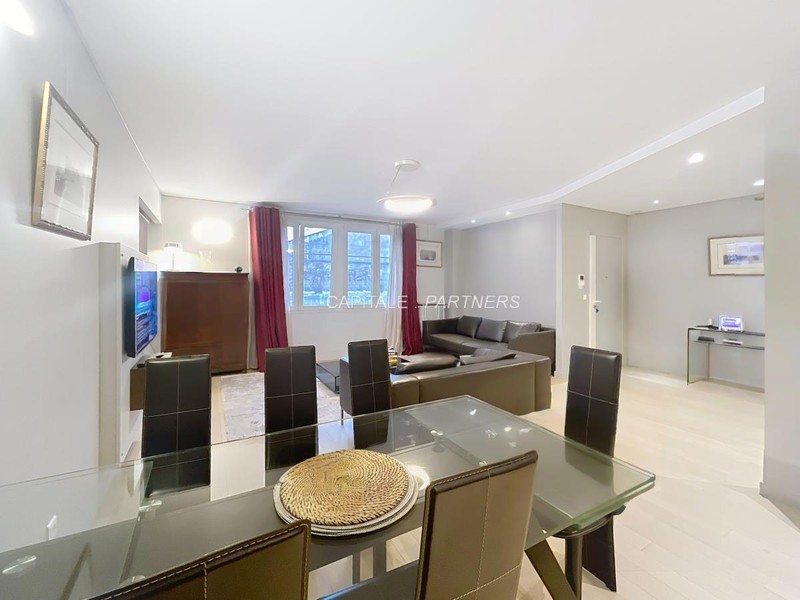 furnished  3 bedrooms Apartment PARIS 16 - 101 m²;