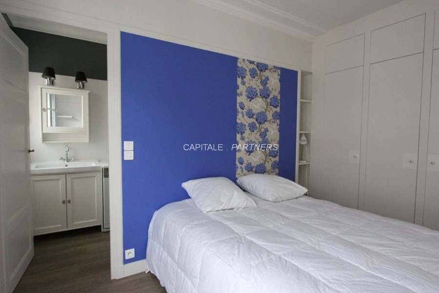 furnished  1 bedroom Apartment PARIS 17 - 46 m²;